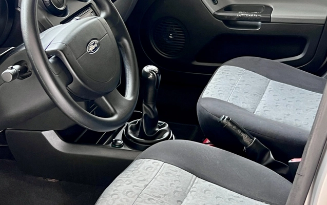 imagem-https://www.socarrao.com.br/sc-vehicle-images-prod/4406974/1792548424783-SU1HXzM5OTIuSlBH.JPG