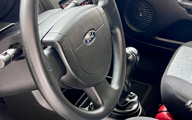 imagem-https://www.socarrao.com.br/sc-vehicle-images-prod/4406974/1792548424835-SU1HXzM5OTMuSlBH.JPG