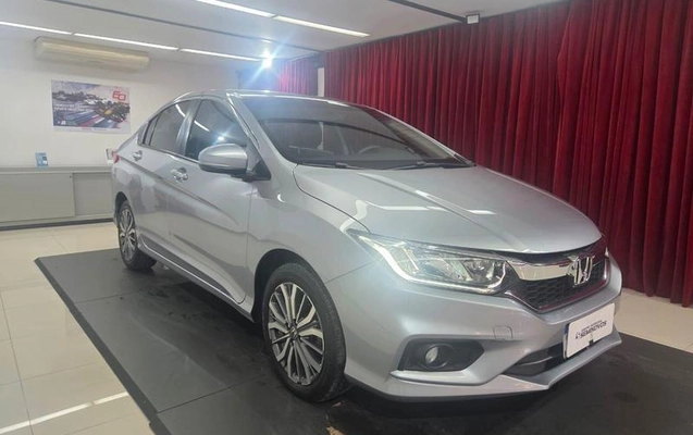 imagem-https://www.socarrao.com.br/sc-vehicle-images-prod/4407717/1792610161890-8590363_9_B_d975428bc1.jpeg