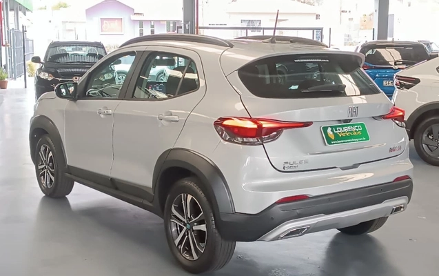 imagem-https://www.socarrao.com.br/sc-vehicle-images-prod/44091/1785778804383-cKBYLJlAQFq7NVevp4c0Xzk5NlUO8OGD.jpg