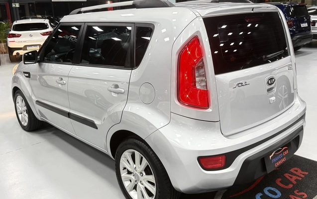 imagem-https://www.socarrao.com.br/sc-vehicle-images-prod/4410220/1792578750584-1_072644.jpg