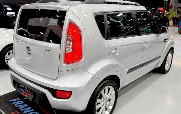 imagem-https://www.socarrao.com.br/sc-vehicle-images-prod/4410220/1792578750589-1_072650.jpg