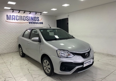Toyota Etios 2018 Prata — foto 1 de 3