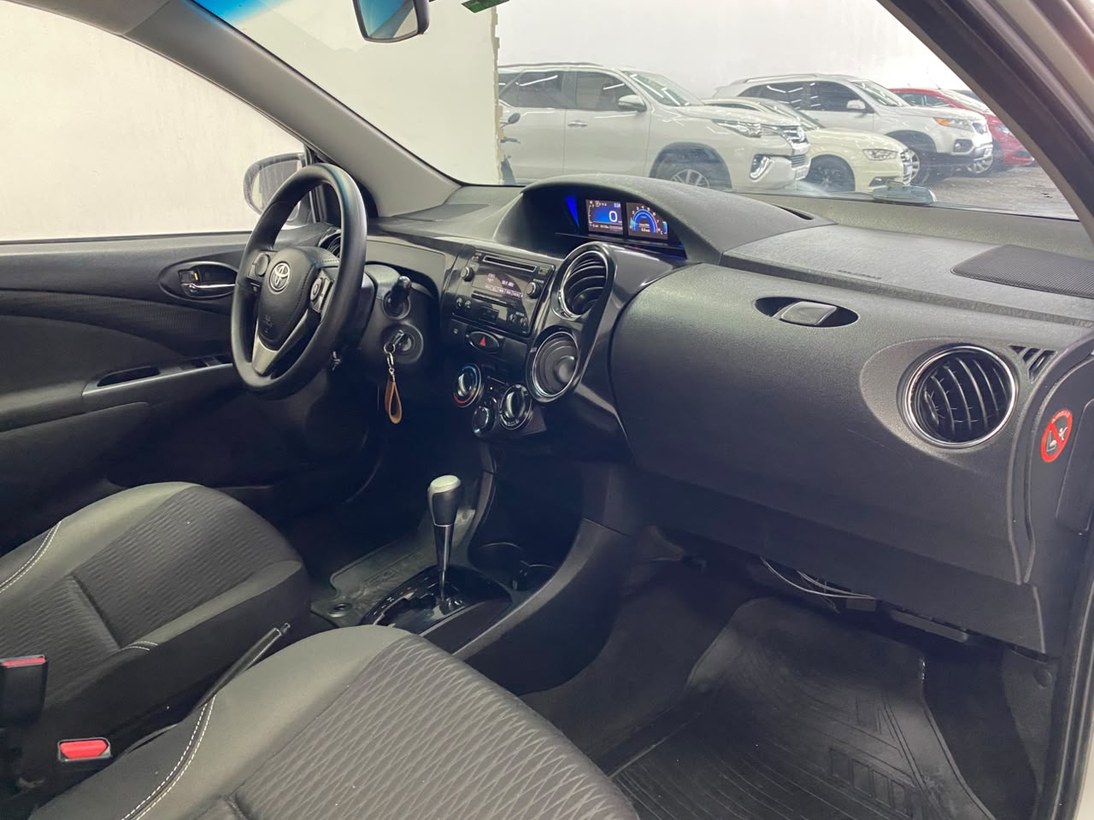 imagem-https://www.socarrao.com.br/sc-vehicle-images-prod/4410253/1792580667487-Zm90by0wNy5qcGc.jpg