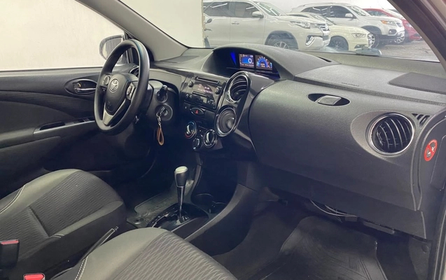 imagem-https://www.socarrao.com.br/sc-vehicle-images-prod/4410253/1792580667487-Zm90by0wNy5qcGc.jpg