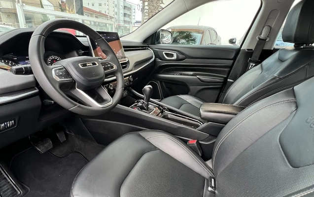 imagem-https://www.socarrao.com.br/sc-vehicle-images-prod/4410298/1792585941201-1cb23ee9f67d40d7a62be51f71baa8d3_1792582613691.jpg