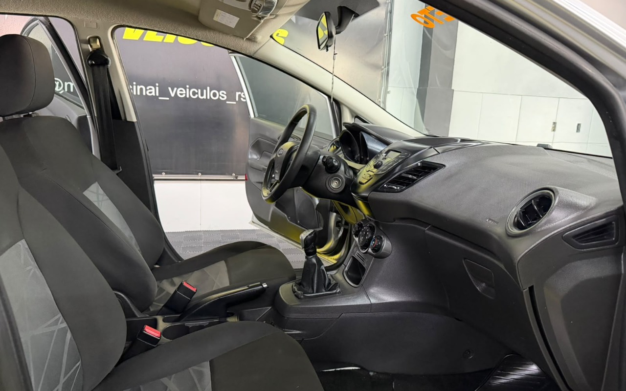 imagem-https://www.socarrao.com.br/sc-vehicle-images-prod/4410305/1792583144665-V2hhdHNBcHAgSW1hZ2UgMjAyNi0xMC0yMSBhdCAwOC4zMS40MC5qcGVn.jpeg