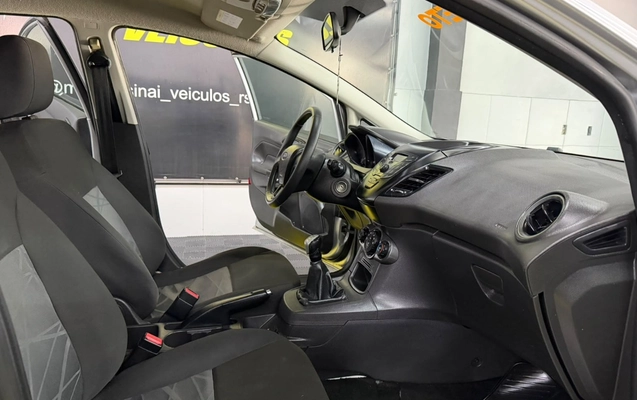 imagem-https://www.socarrao.com.br/sc-vehicle-images-prod/4410305/1792583144665-V2hhdHNBcHAgSW1hZ2UgMjAyNi0xMC0yMSBhdCAwOC4zMS40MC5qcGVn.jpeg