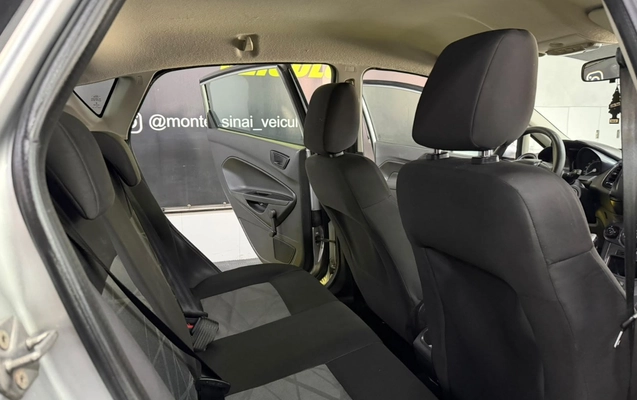 imagem-https://www.socarrao.com.br/sc-vehicle-images-prod/4410305/1792583144731-V2hhdHNBcHAgSW1hZ2UgMjAyNi0xMC0yMSBhdCAwOC4zMS40MS5qcGVn.jpeg