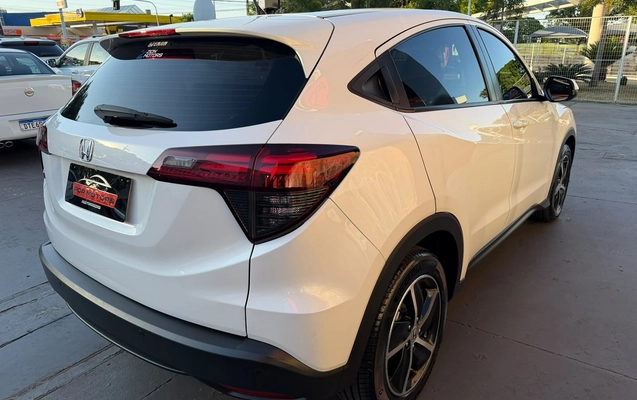 imagem-https://www.socarrao.com.br/sc-vehicle-images-prod/4410368/1792583535256-564a5c8df7384b7d8292c221850ed261_1792582580895.jpg