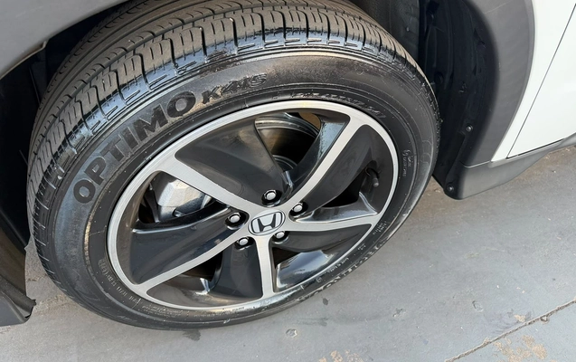 imagem-https://www.socarrao.com.br/sc-vehicle-images-prod/4410368/1792583535267-059d2280f48846c995364c2fce10f725_1792582580939.jpg