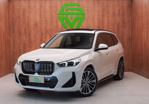 Bmw iX 2024 Branco — foto 1 de 3