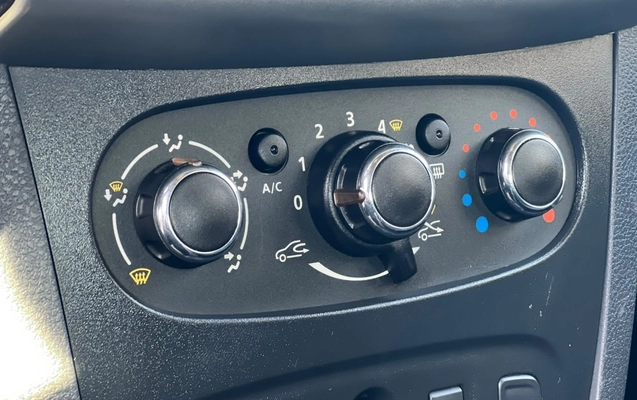 imagem-https://www.socarrao.com.br/sc-vehicle-images-prod/4410725/1792585412189-V2hhdHNBcHAgSW1hZ2UgMjAyNi0xMC0yMCBhdCAxNi4yOS41Ni5qcGVn.jpeg