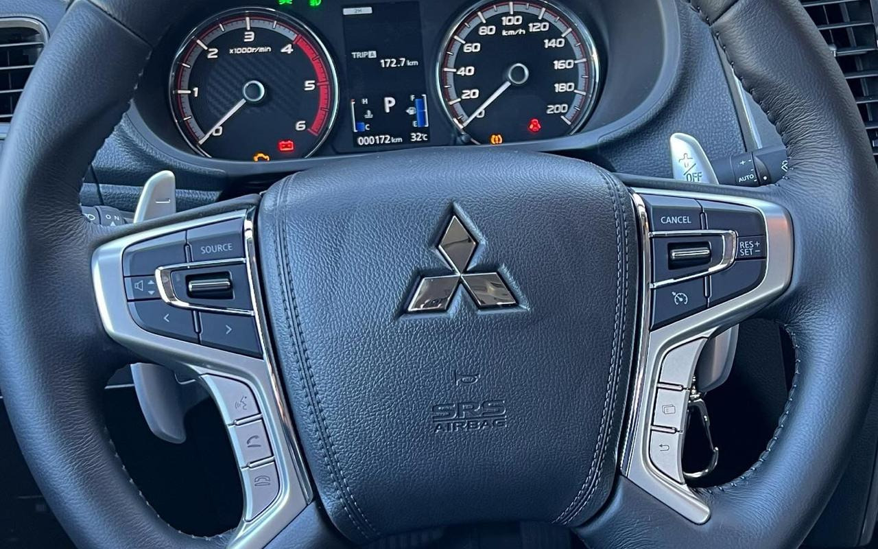 imagem-https://www.socarrao.com.br/sc-vehicle-images-prod/4410732/1792585535713-V2hhdHNBcHAgSW1hZ2UgMjAyNi0wOS0yOCBhdCAxNS40My4zOCgxKS5qcGVn.jpeg