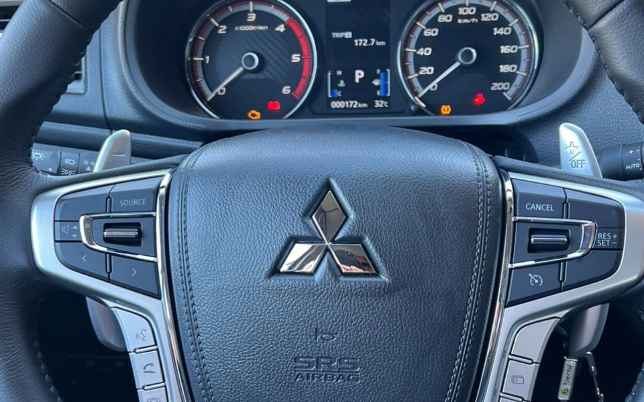 imagem-https://www.socarrao.com.br/sc-vehicle-images-prod/4410732/1792585536404-V2hhdHNBcHAgSW1hZ2UgMjAyNi0wOS0yOCBhdCAxNS40My4zOCgyKS5qcGVn.jpeg