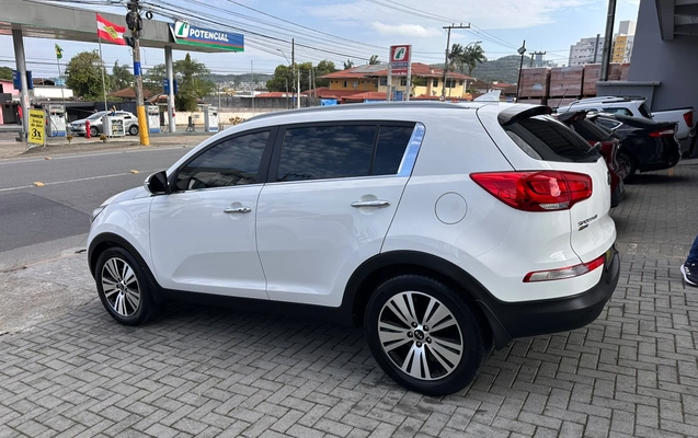 imagem-https://www.socarrao.com.br/sc-vehicle-images-prod/4410779/1792585779088-41ec2379-aff6-4aab-a597-d5cc786215aa.jpeg