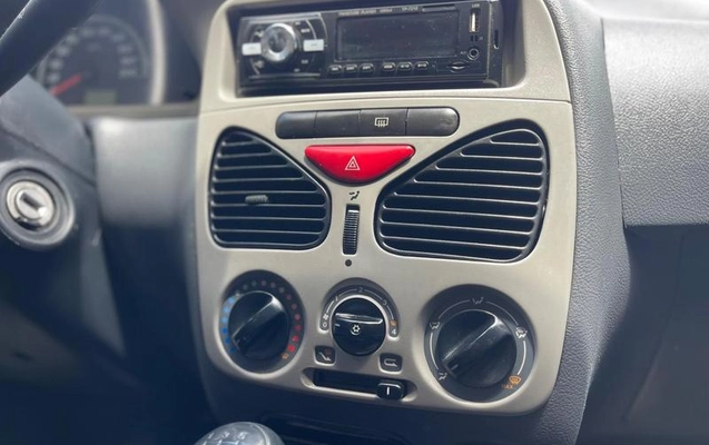 imagem-https://www.socarrao.com.br/sc-vehicle-images-prod/4410846/1792683381146-8590518_10_B_e523f63fde.jpeg