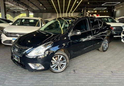 Nissan VERSA 2018 Preto — foto 1 de 3