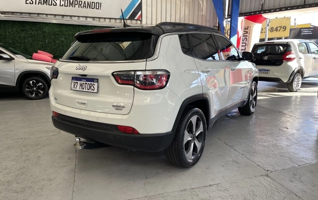 imagem-https://www.socarrao.com.br/sc-vehicle-images-prod/4410937/1792586832888-gb-11e6ac5.jpg