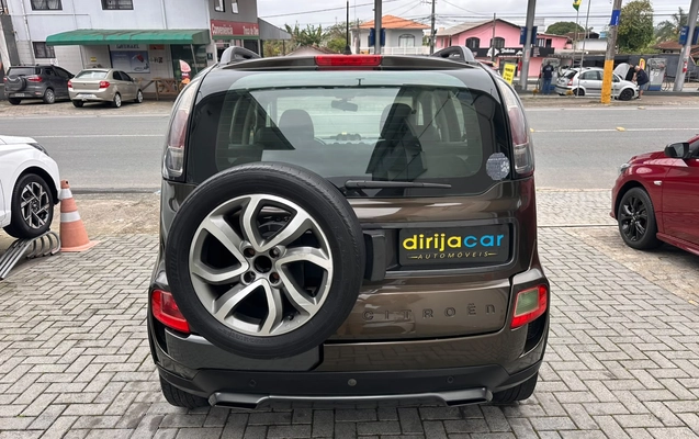 imagem-https://www.socarrao.com.br/sc-vehicle-images-prod/4410996/1792587192393-032a8519-4132-43f7-bbc8-c469e6a11619.jpeg