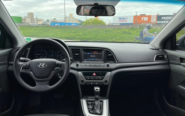 imagem-https://www.socarrao.com.br/sc-vehicle-images-prod/4411099/1792588016878-913a279ffbe54b55b08c120fe50536b7_1792586823316.jpg