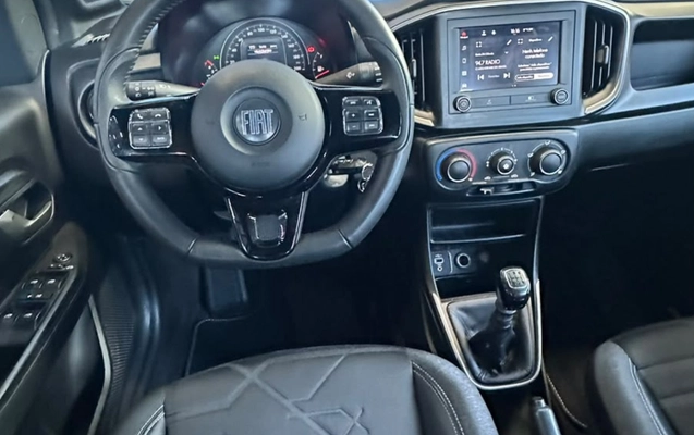 imagem-https://www.socarrao.com.br/sc-vehicle-images-prod/4411116/1792588125383-ZjAyMzgxMWYtOTY4Ni00Njc0LWI2MmUtMTgwOTQ3NWM2NmViLmpwZw.jpg