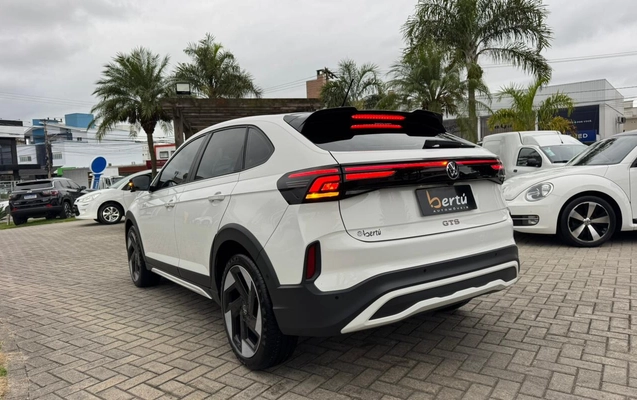 imagem-https://www.socarrao.com.br/sc-vehicle-images-prod/4411159/1792588473892-V2hhdHNBcHAgSW1hZ2UgMjAyNi0wNi0wMiBhdCAxNS4wMS4xNS5qcGVn.jpeg