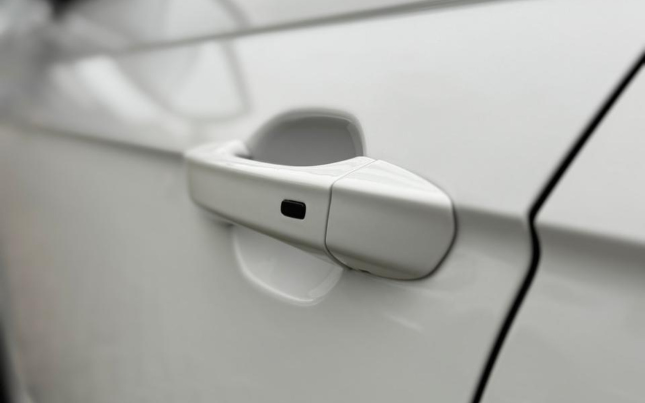 imagem-https://www.socarrao.com.br/sc-vehicle-images-prod/4411159/1792588475218-V2hhdHNBcHAgSW1hZ2UgMjAyNi0wNi0wMiBhdCAxNS4wMS4xMyAoMykuanBlZw.jpeg