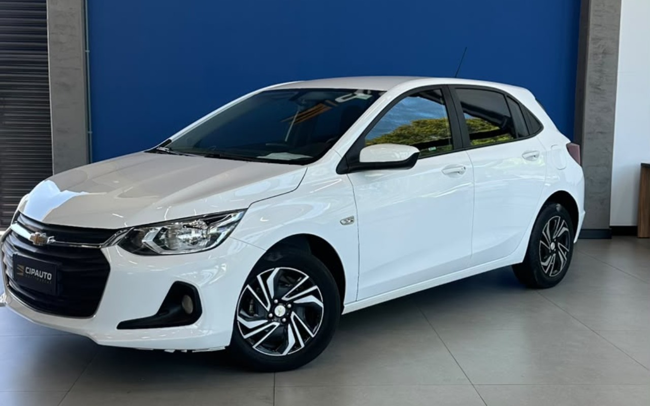 Chevrolet Onix 2024 Branco — foto 1 de 3
