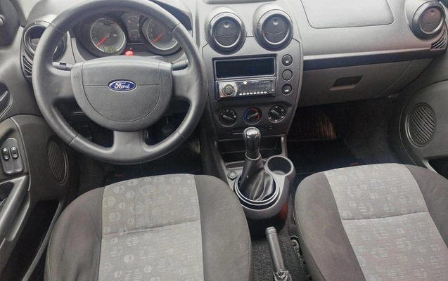imagem-https://www.socarrao.com.br/sc-vehicle-images-prod/4411208/1792588662830-8572331_8_B_c1e573f04a.jpeg