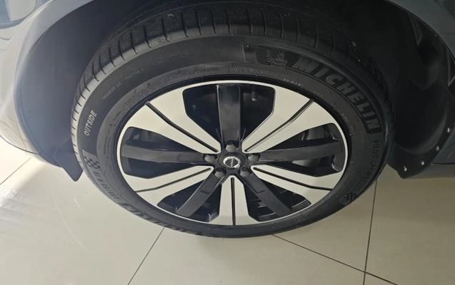 imagem-https://www.socarrao.com.br/sc-vehicle-images-prod/4411231/1792588775376-XTPK5IRrZia1mAIHKvaI2Fme5BGpAvDA.jpg