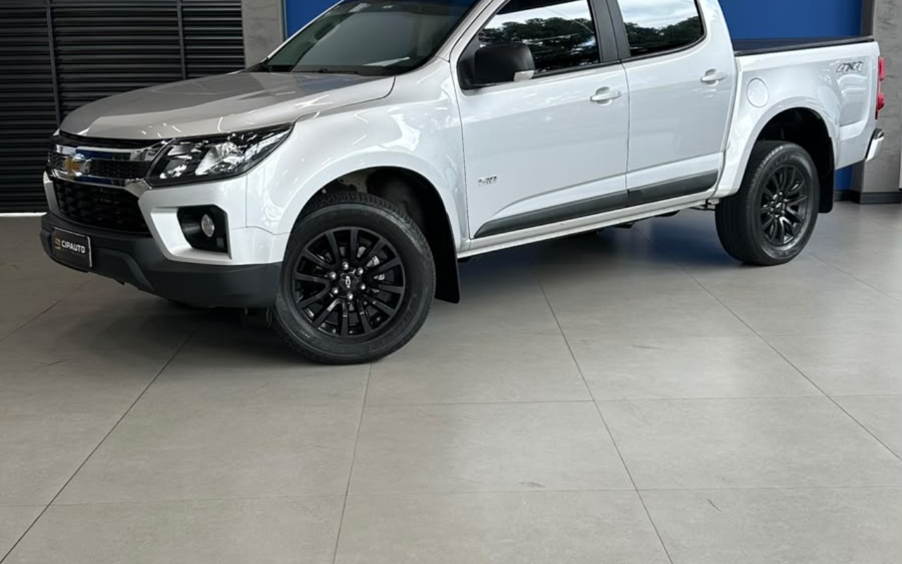 Chevrolet S10 2023 Prata — foto 1 de 3