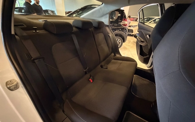 imagem-https://www.socarrao.com.br/sc-vehicle-images-prod/4411258/1792589141300-5_102453.jpg
