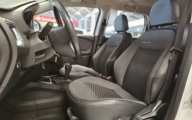 imagem-https://www.socarrao.com.br/sc-vehicle-images-prod/4411263/1792589168704-1_025237.jpg