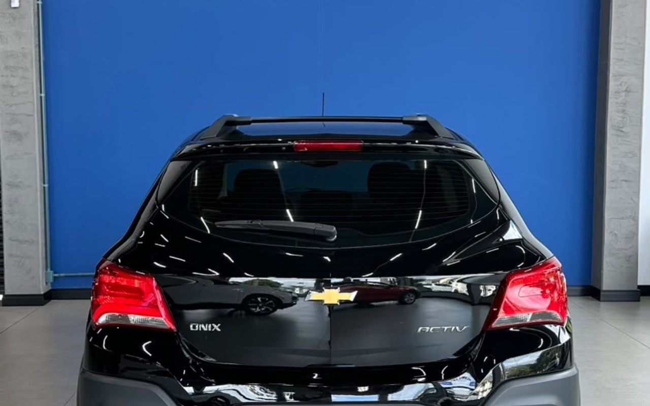 imagem-https://www.socarrao.com.br/sc-vehicle-images-prod/4411270/1792589205419-ZjBmZTk0NjktNmMwZi00NTA0LTgxOTItZDQ3NjBkOTdmYmYzLmpwZw.jpg