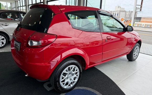 imagem-https://www.socarrao.com.br/sc-vehicle-images-prod/4411332/1792589559512-8557010_2_B_6b14936a8c.jpeg