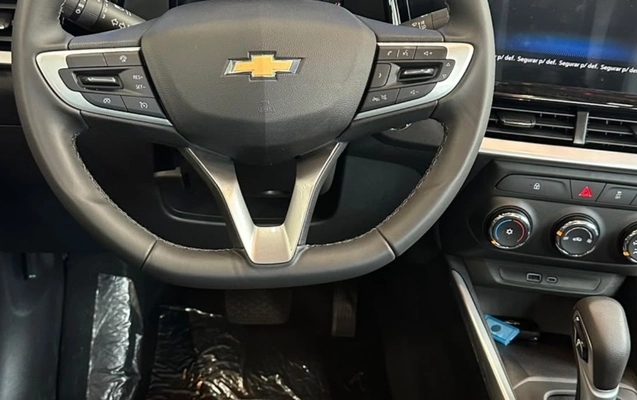 imagem-https://www.socarrao.com.br/sc-vehicle-images-prod/4411356/1792589649954-ZTgzNGM3M2ItMjhkMi00ZWY0LWEzZDEtZDJmNDFmNzBiMmI5LmpwZw.jpg