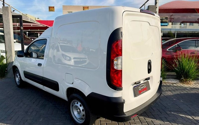 imagem-https://www.socarrao.com.br/sc-vehicle-images-prod/4411357/1792589652547-8591046_11_B_3412a7cc91.jpeg