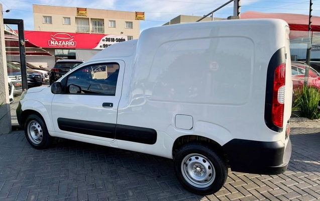 imagem-https://www.socarrao.com.br/sc-vehicle-images-prod/4411357/1792589652549-8591046_12_B_71dbbb0856.jpeg
