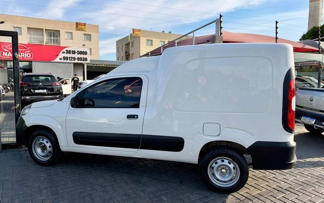 imagem-https://www.socarrao.com.br/sc-vehicle-images-prod/4411357/1792589652551-8591046_13_B_635788220f.jpeg