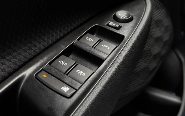imagem-https://www.socarrao.com.br/sc-vehicle-images-prod/4411377/1792589792197-V2hhdHNBcHAgSW1hZ2UgMjAyNi0wOS0wMSBhdCAxNy40Ny41MyAoMykuanBlZw.jpeg