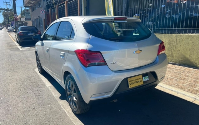 imagem-https://www.socarrao.com.br/sc-vehicle-images-prod/4411379/1792589797804-vbUlcRUO5c5kkfjdWFoFMjvjQOrnu3jk.jpg