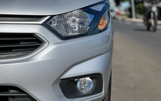 imagem-https://www.socarrao.com.br/sc-vehicle-images-prod/4411379/1792589797807-VbB8r0C8E7ZVMX7IcyzfObi7fG42IXaI.jpg