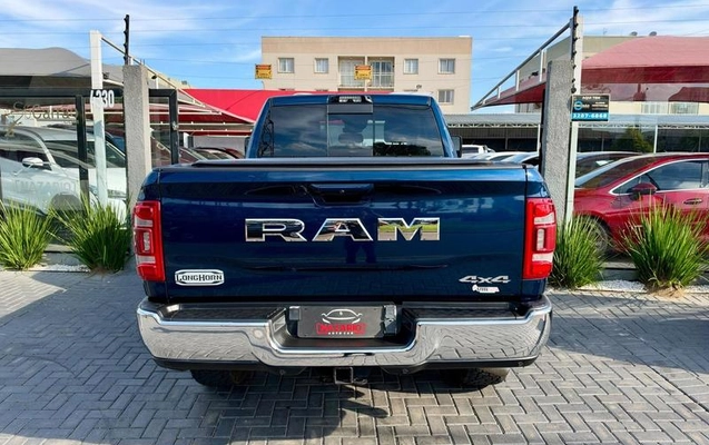 imagem-https://www.socarrao.com.br/sc-vehicle-images-prod/4411467/1792590239687-8591117_10_B_08c44c92ee.jpeg