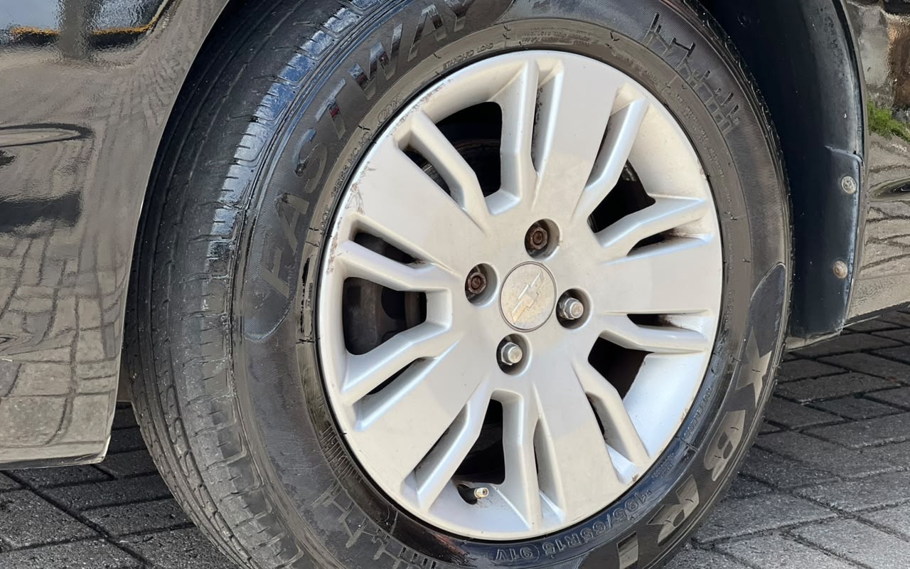 imagem-https://www.socarrao.com.br/sc-vehicle-images-prod/4411521/1792590769316-V2hhdHNBcHAgSW1hZ2UgMjAyNi0xMC0yMSBhdCAwOS41NC4yMiAoMSkuanBlZw.jpeg