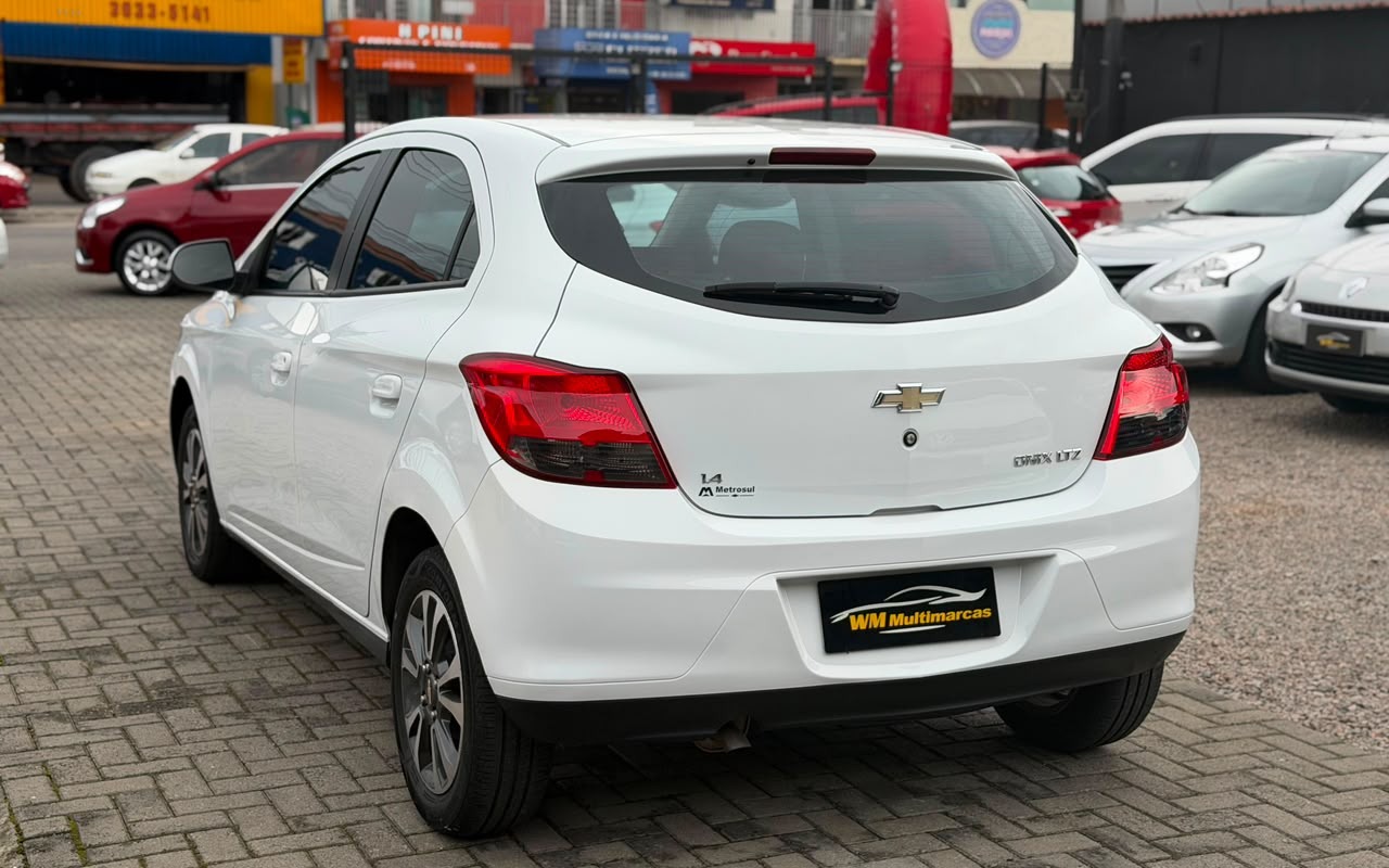 imagem-https://www.socarrao.com.br/sc-vehicle-images-prod/4411524/1792590784805-V2hhdHNBcHAgSW1hZ2UgMjAyNi0xMC0yMCBhdCAxNy40Ny4xMyAoMSkuanBlZw.jpeg