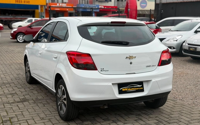 imagem-https://www.socarrao.com.br/sc-vehicle-images-prod/4411524/1792590784805-V2hhdHNBcHAgSW1hZ2UgMjAyNi0xMC0yMCBhdCAxNy40Ny4xMyAoMSkuanBlZw.jpeg