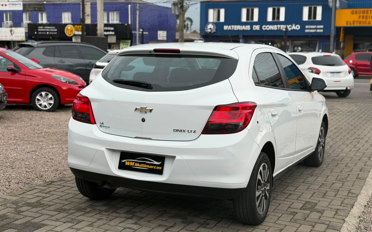 imagem-https://www.socarrao.com.br/sc-vehicle-images-prod/4411524/1792590784968-V2hhdHNBcHAgSW1hZ2UgMjAyNi0xMC0yMCBhdCAxNy40Ny4xNCAoMSkuanBlZw.jpeg