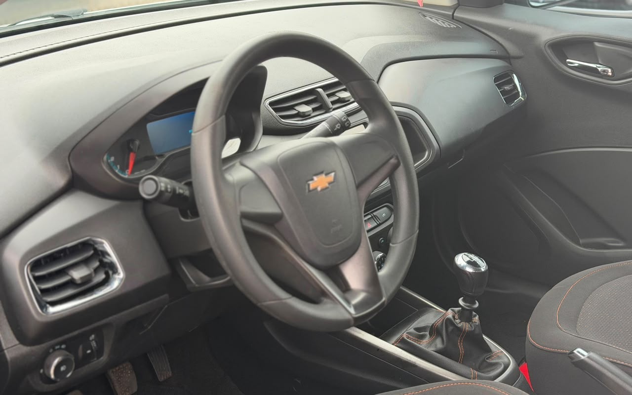 imagem-https://www.socarrao.com.br/sc-vehicle-images-prod/4411524/1792590785200-V2hhdHNBcHAgSW1hZ2UgMjAyNi0xMC0yMCBhdCAxNy40Ny4xNS5qcGVn.jpeg