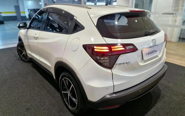 imagem-https://www.socarrao.com.br/sc-vehicle-images-prod/4411565/1792591020717-8591197_1_B_e05e74be3a.jpeg